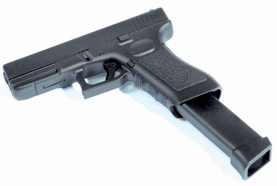 glock 17 with extended clip